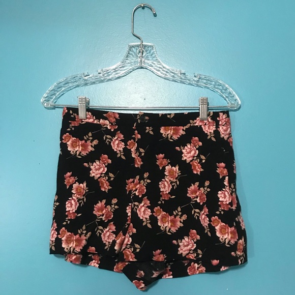 Floral Print Shorts - Picture 1 of 4